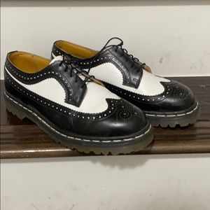 *oRiGiNaL* Doc Marten Wing Tips!